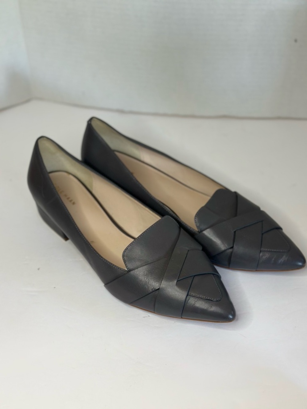 Cole Haan Grey Pointed Leather Woven Flats 10b